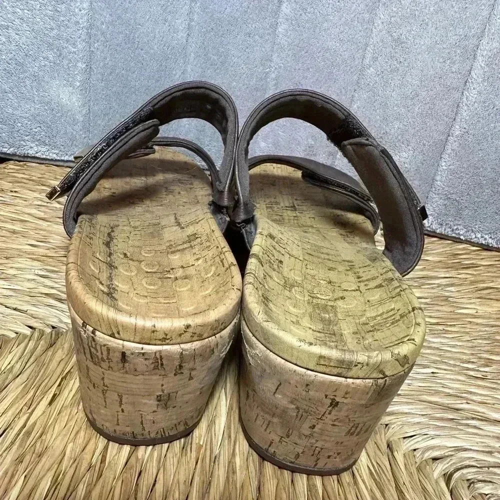 Vionic pepper slides